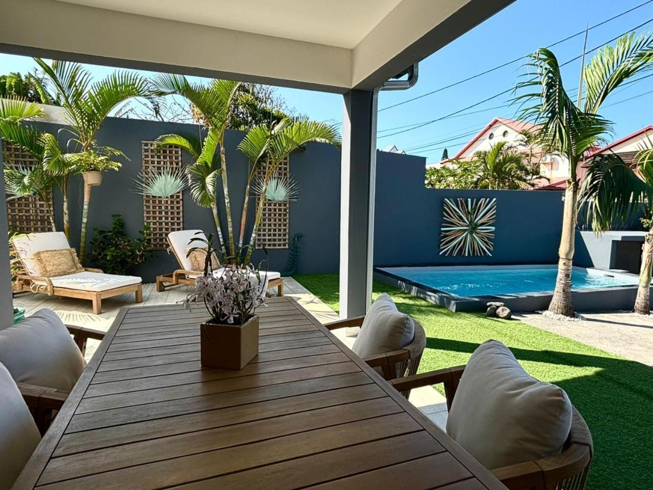 Lestipecheur Fr Villa Grise Avec Piscine Bord De Mer 圣皮埃尔 外观 照片